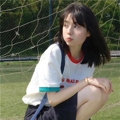 哈啦美容院 海报